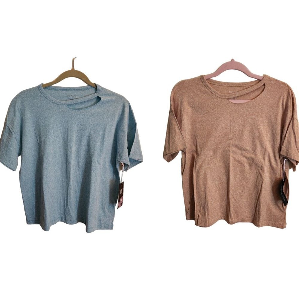 Lot of 2 Rachel Zoe NWT Cut Out Crewneck Short Sleeve Tee Shirts Size M